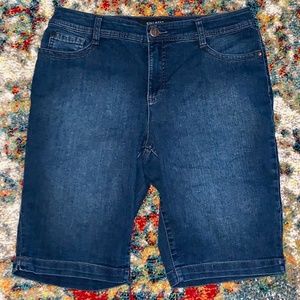 Nine West Denim Bermuda Shorts Sz 12 Lucie NWOT
